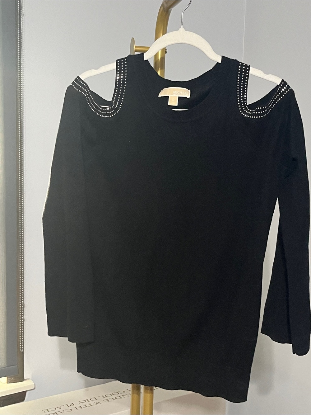 MICHAEL Michael Kors Black Cold-Shoulder Studded Long Sleeve Top